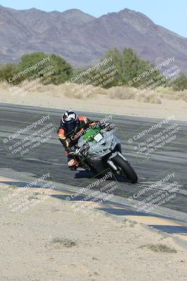 media/Dec-04-2025-Racers Edge (Thu) [[5ebc9f124d]]/3-B Group/7-Session 4 (Turn 10 Inside)/